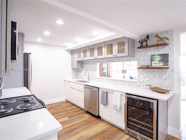 Apartment for rent  Unit #1207 - photo 7491173