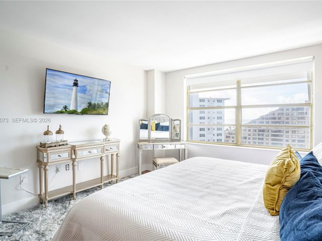 Apartment for rent  Unit #1207 - photo 7491176