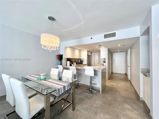 Apartment for rent  Unit #A-2044 - photo 7496173