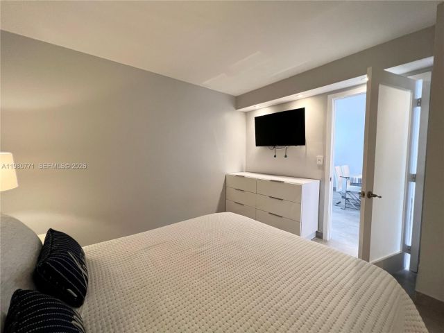 Apartment for rent  Unit #A-2044 - photo 7496189