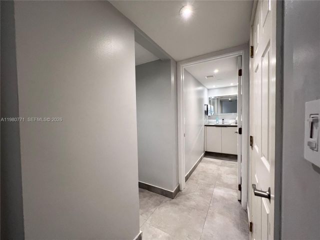 Apartment for rent  Unit #A-2044 - photo 7496190