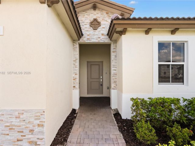 Home for rent at 2310 SE 28th Dr - photo 7457418