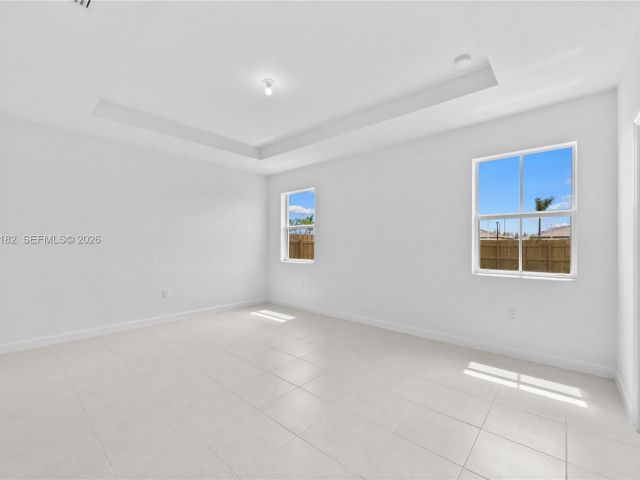 Home for rent at 2310 SE 28th Dr - photo 7457435