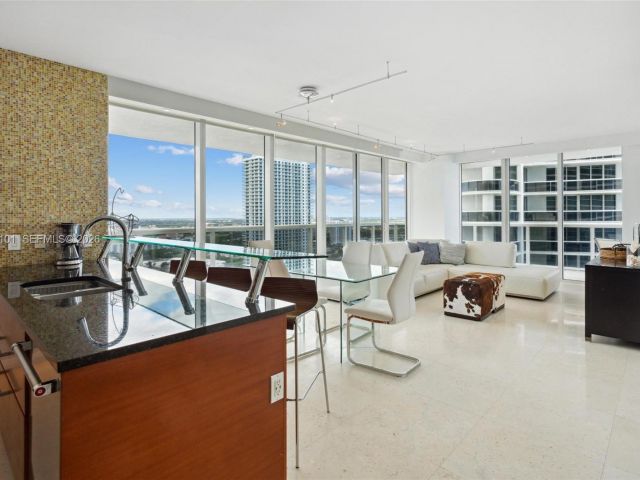 Apartment for rent  Unit #3008 - photo 7499411