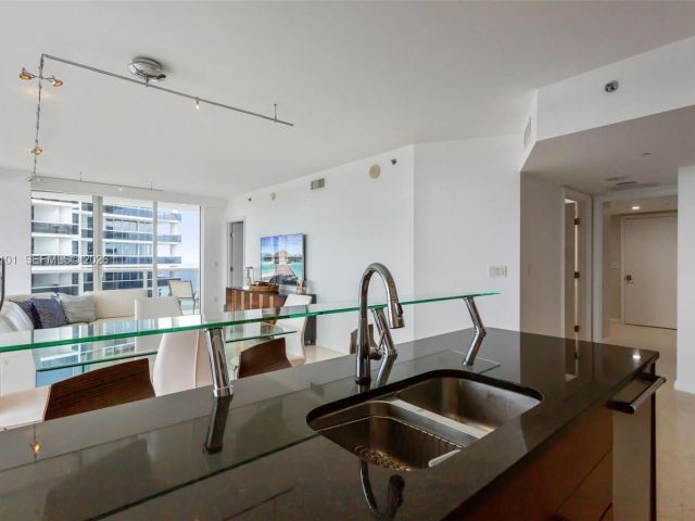 Apartment for rent  Unit #3008 - photo 7499415