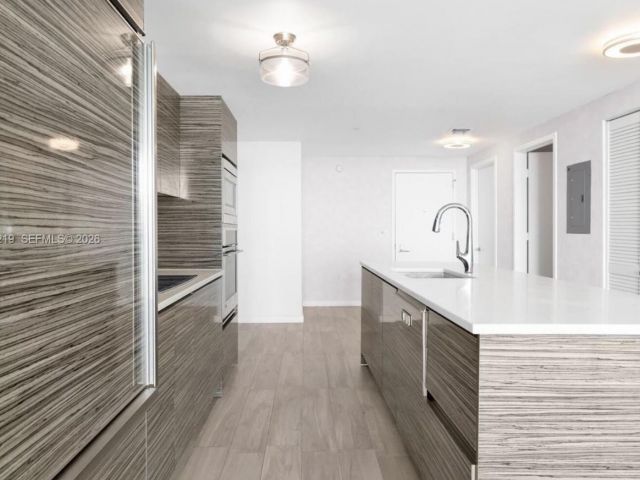 Apartment for rent  Unit #3907 - photo 7493318