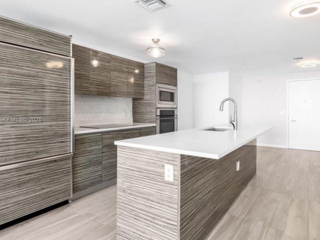 Apartment for rent  Unit #3907 - photo 7493321