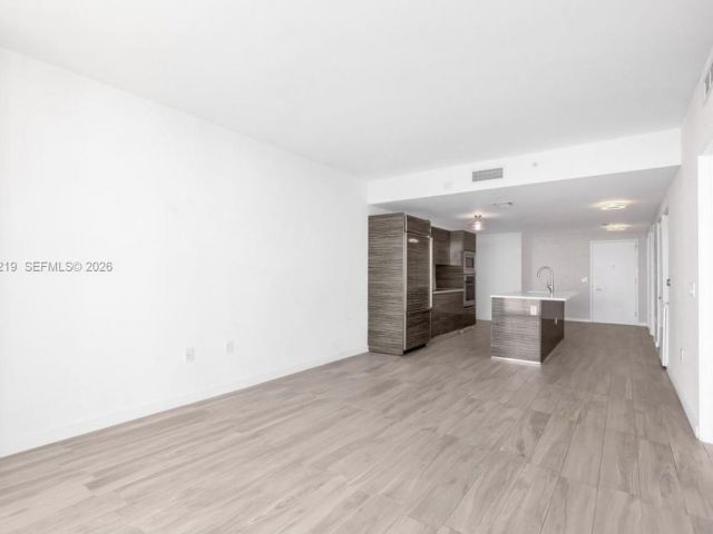 Apartment for rent  Unit #3907 - photo 7493327