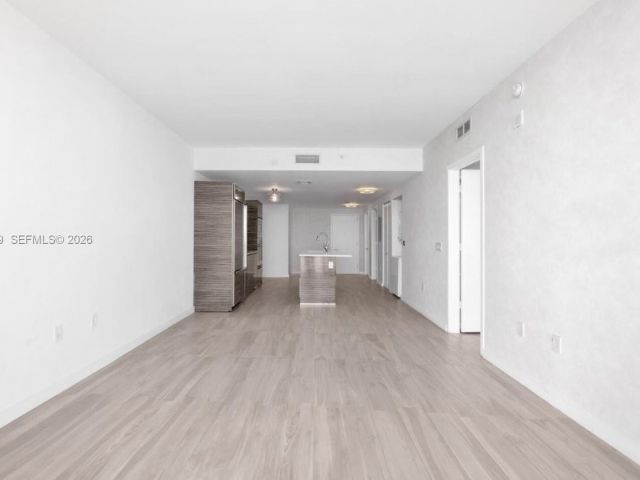 Apartment for rent  Unit #3907 - photo 7493328