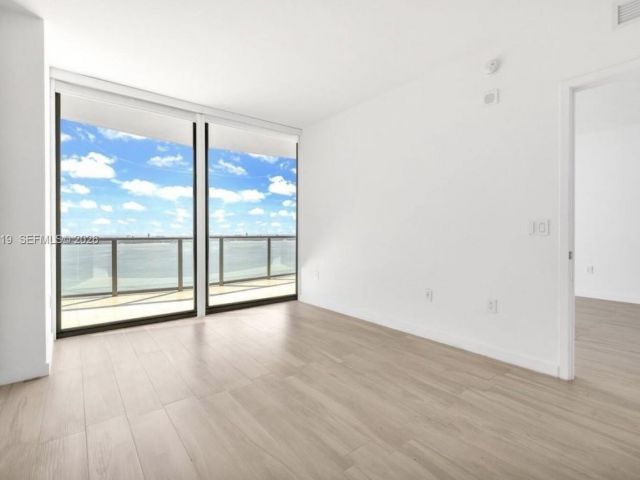 Apartment for rent  Unit #3907 - photo 7493331