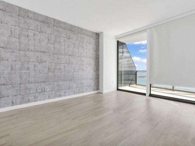 Apartment for rent  Unit #3907 - photo 7493338