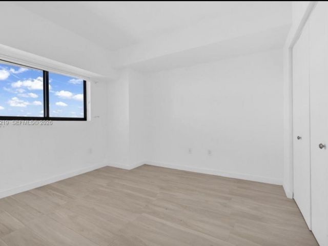 Apartment for rent  Unit #3907 - photo 7493341