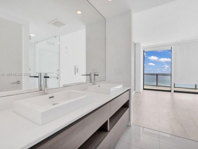 Apartment for rent  Unit #3907 - photo 7493349