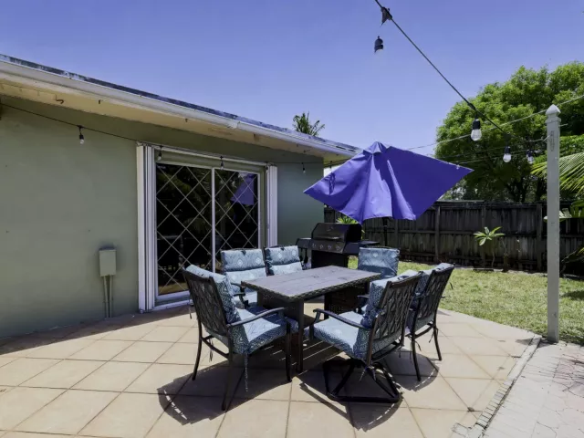 3-bedroom home for rent in Pompano Beach - 342 SW 14th Street - MondialRealty