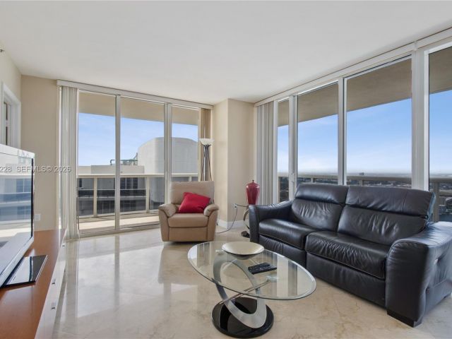 Apartment for rent  Unit #4606 - photo 7499430