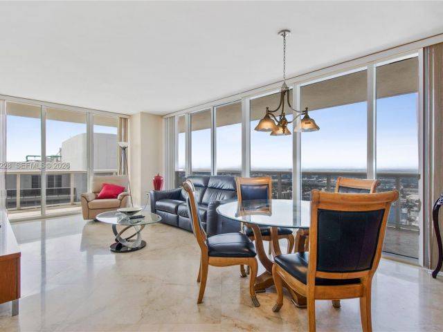 Apartment for rent  Unit #4606 - photo 7499431