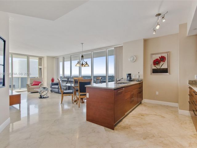 Apartment for rent  Unit #4606 - photo 7499432