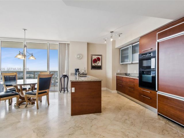 Apartment for rent  Unit #4606 - photo 7499433