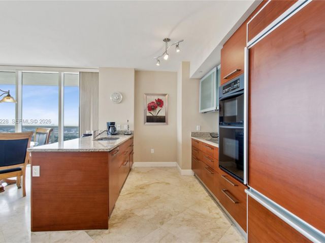 Apartment for rent  Unit #4606 - photo 7499434