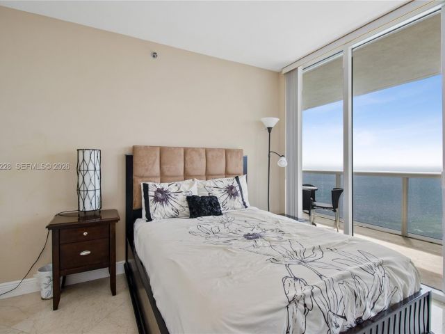 Apartment for rent  Unit #4606 - photo 7499438