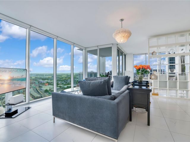 Apartment for rent  Unit #3306 - photo 7488356