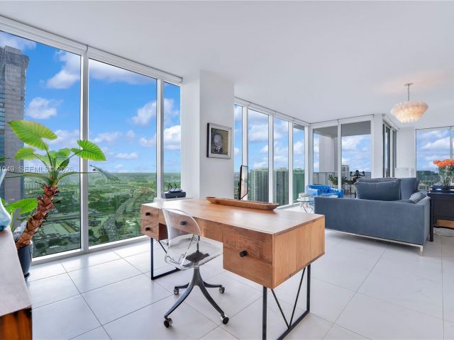 Apartment for rent  Unit #3306 - photo 7488359