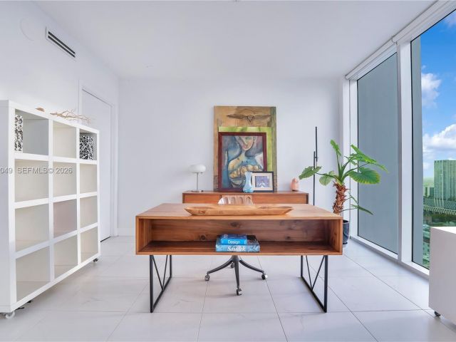 Apartment for rent  Unit #3306 - photo 7488360