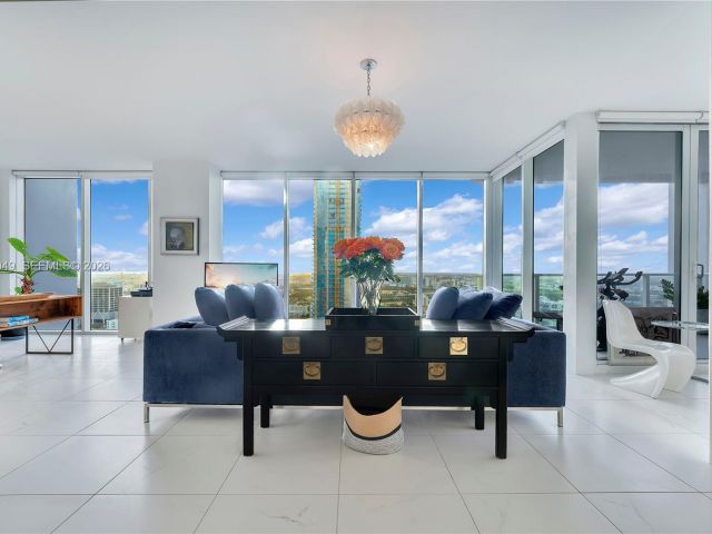 Apartment for rent  Unit #3306 - photo 7488365