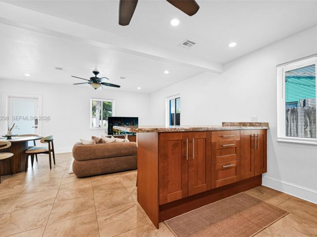 Home for rent at 1328 N Andrews Ave 0 - photo 7482762