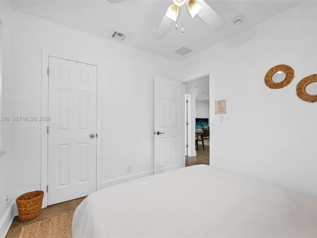 Home for rent at 1328 N Andrews Ave 0 - photo 7482769