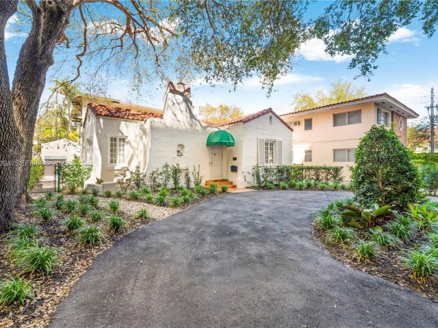 Home for sale at 311 Navarre Ave - photo 7531527