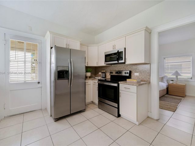 Home for sale at 311 Navarre Ave - photo 7531538