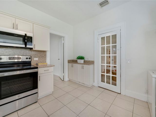 Home for sale at 311 Navarre Ave - photo 7531539