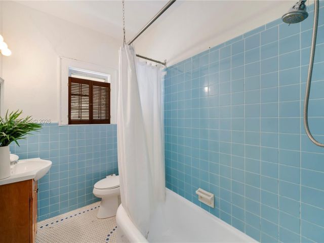 Home for sale at 311 Navarre Ave - photo 7531545