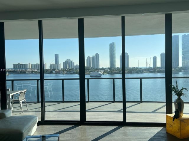 Apartment for rent  Unit #504 - photo 7523100