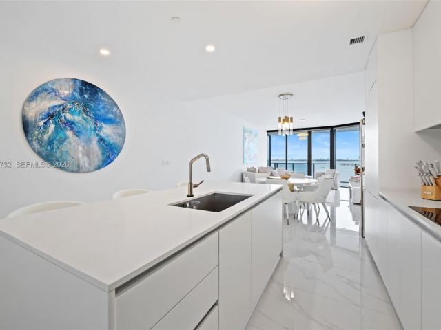 Apartment for rent  Unit #505 - photo 7489051