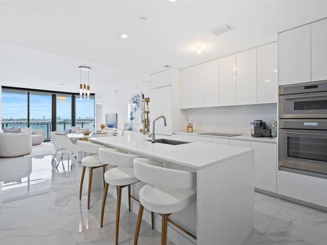 Apartment for rent  Unit #505 - photo 7489052