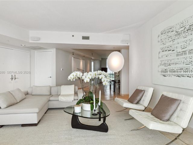 Apartment for rent  Unit #904 - photo 7509579