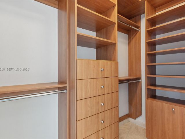 Apartment for rent  Unit #904 - photo 7509585