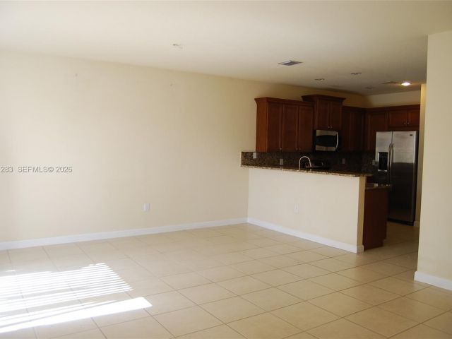Home for rent at 8899 NW 98 AV 8899 - photo 7485248