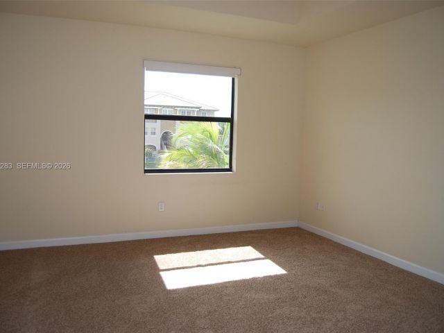 Home for rent at 8899 NW 98 AV 8899 - photo 7485260