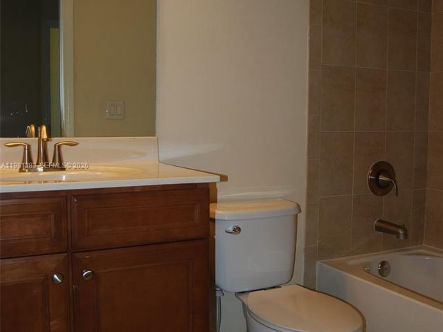 Home for rent at 8899 NW 98 AV 8899 - photo 7485264