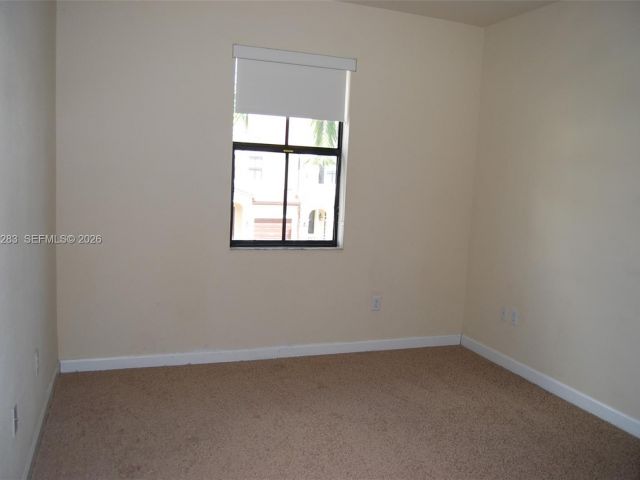 Home for rent at 8899 NW 98 AV 8899 - photo 7485265
