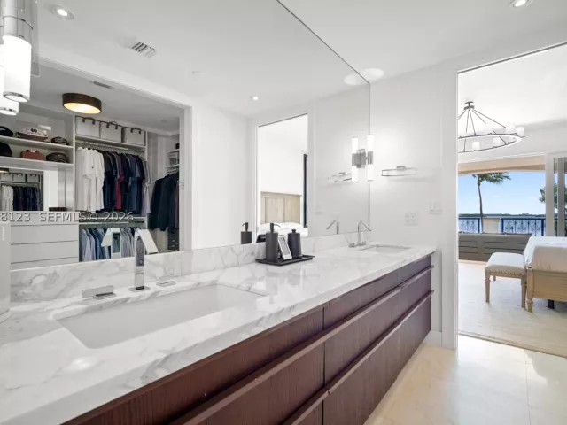 2-bedroom condo for sale in Fisher Island - 5222 Fisher Island Dr 5222 - MondialRealty