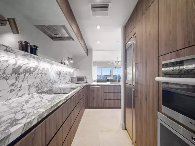 2-bedroom condo for sale in Fisher Island - 5222 Fisher Island Dr 5222 - MondialRealty