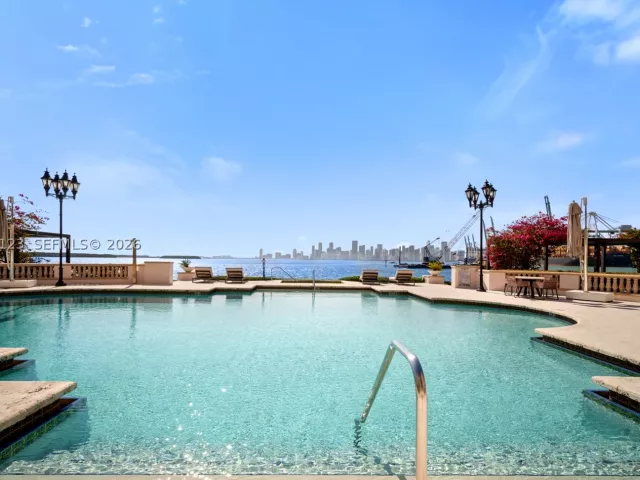 2-bedroom condo for sale in Fisher Island - 5222 Fisher Island Dr 5222 - MondialRealty