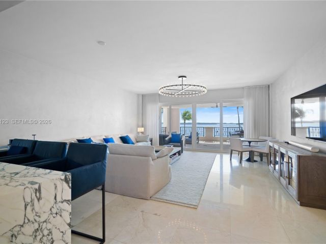 Apartment for sale  Unit #5222 - photo 7516819