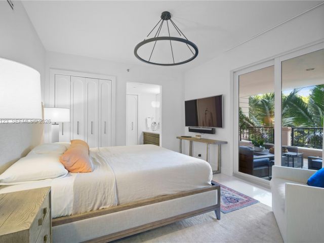 Apartment for sale  Unit #5222 - photo 7516828