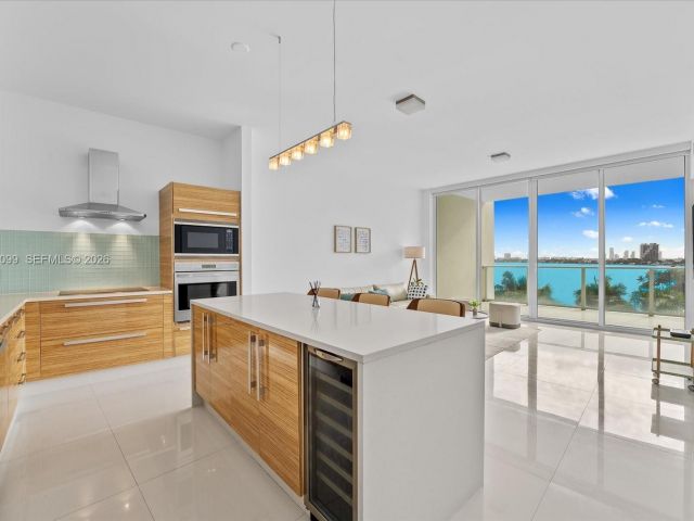 Apartment for rent  Unit #605 - photo 7494847