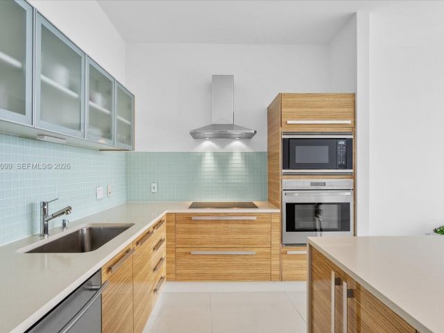 Apartment for rent  Unit #605 - photo 7494849